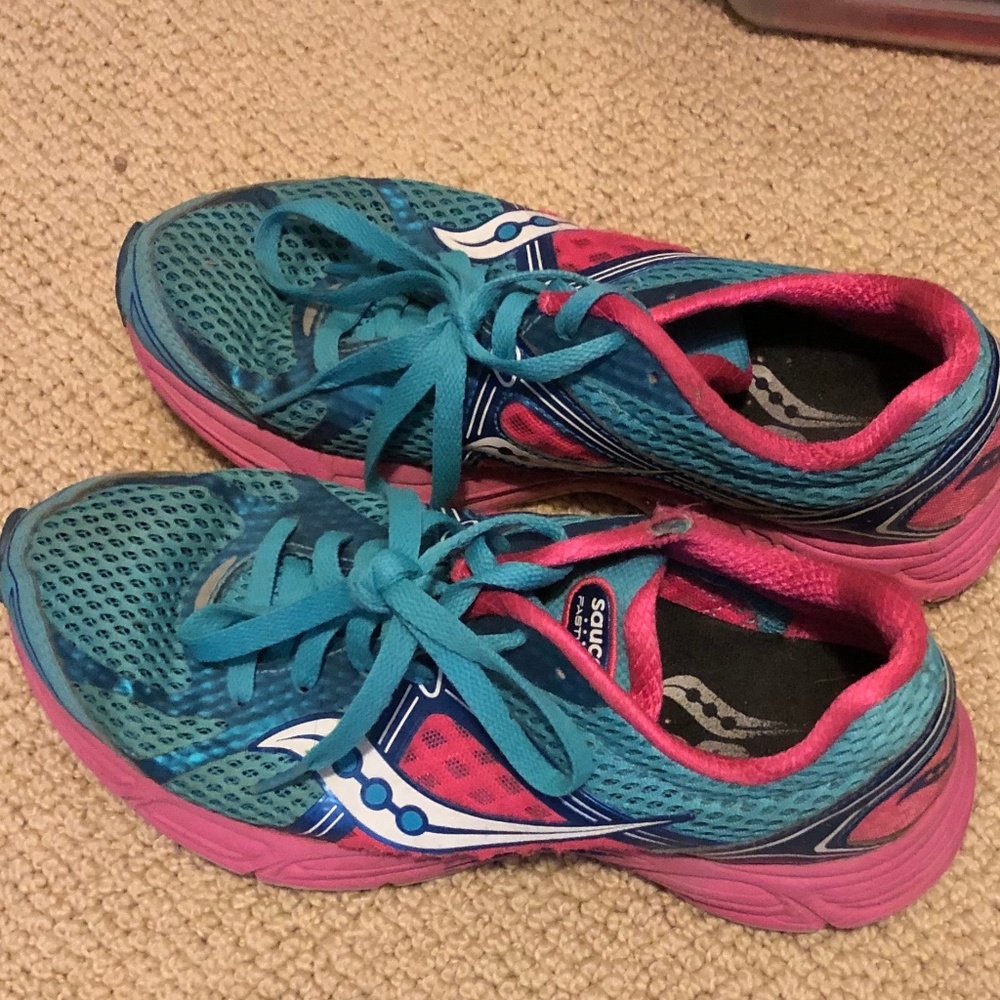 Saucony Athletic Shoes. Size 7.5